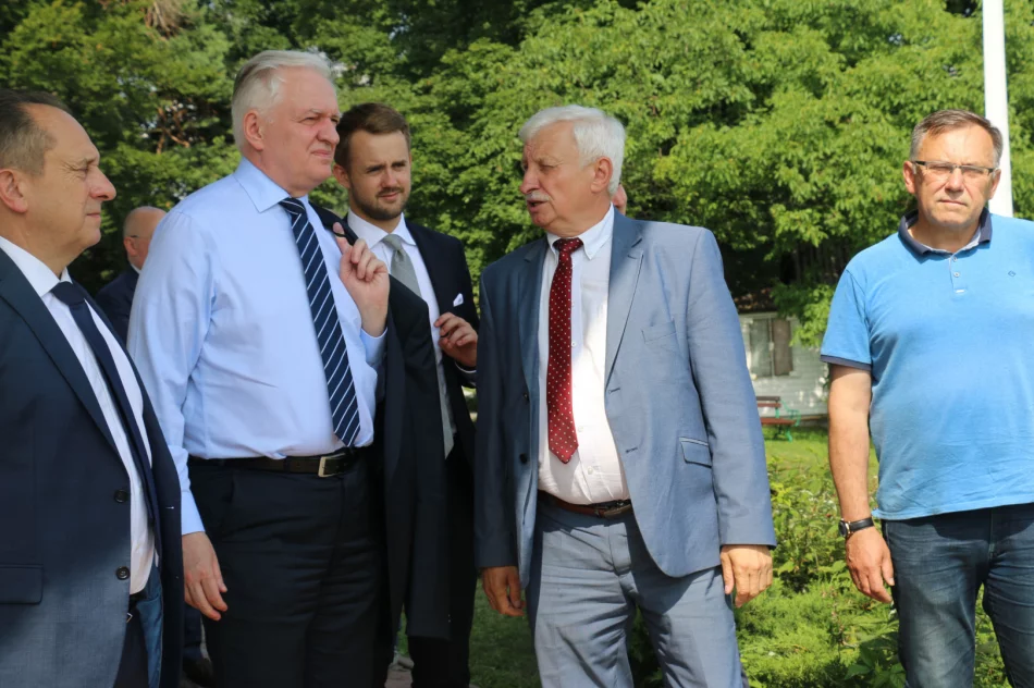 Wicepremier Jarosław  Gowin z wizytą w mieście Limanowa - zdjęcie 8