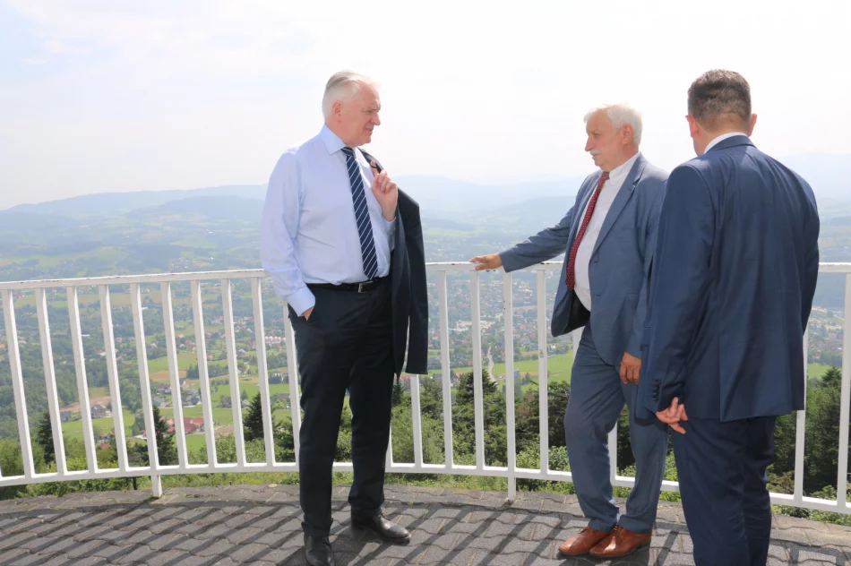 Wicepremier Jarosław  Gowin z wizytą w mieście Limanowa - zdjęcie 11