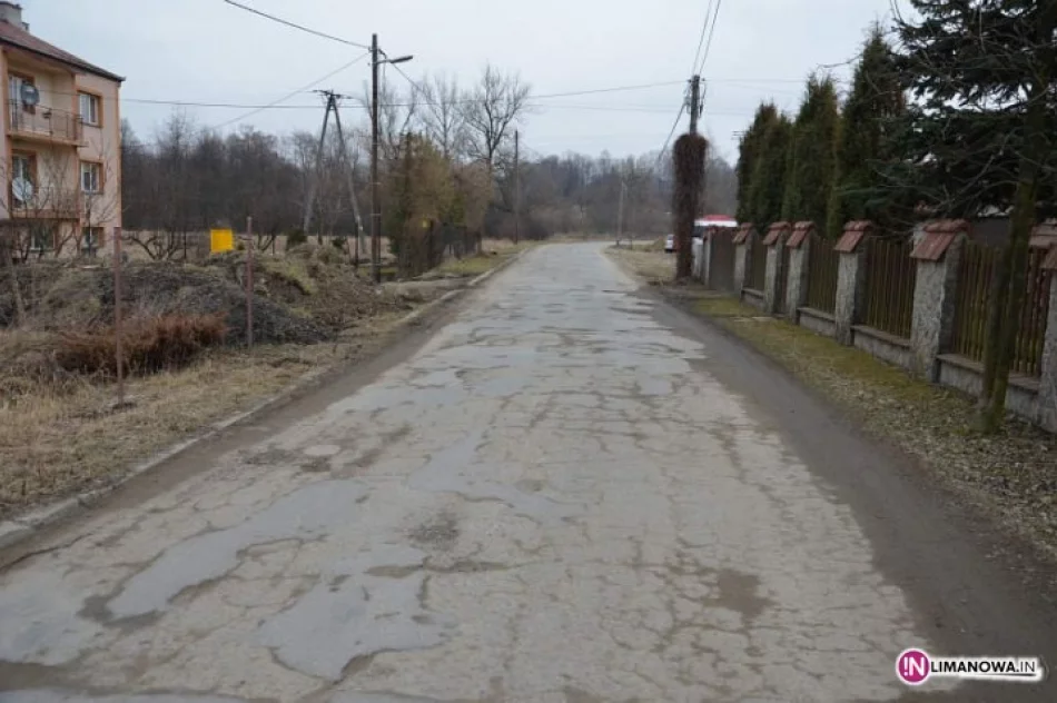Kolektor, ulica i chodnik - zdjęcie 2