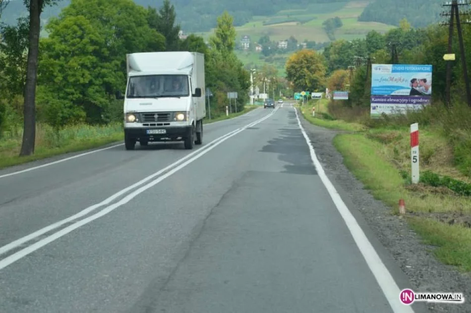 Kolektor, ulica i chodnik - zdjęcie 3