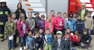 Dzieci z wizytą u strażaków - zdjęcie 4
