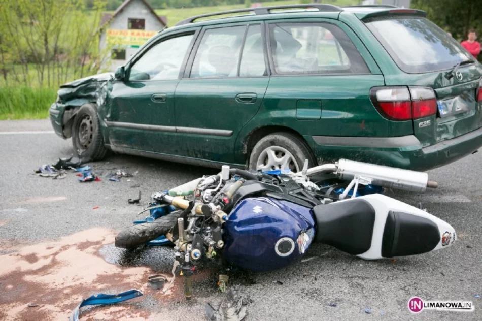 Zderzenie motocykli z samochodem - zdjęcie 3