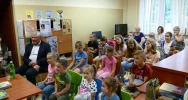 Wakacyjne spotkanie z aktorami w bibliotece - zdjęcie 5