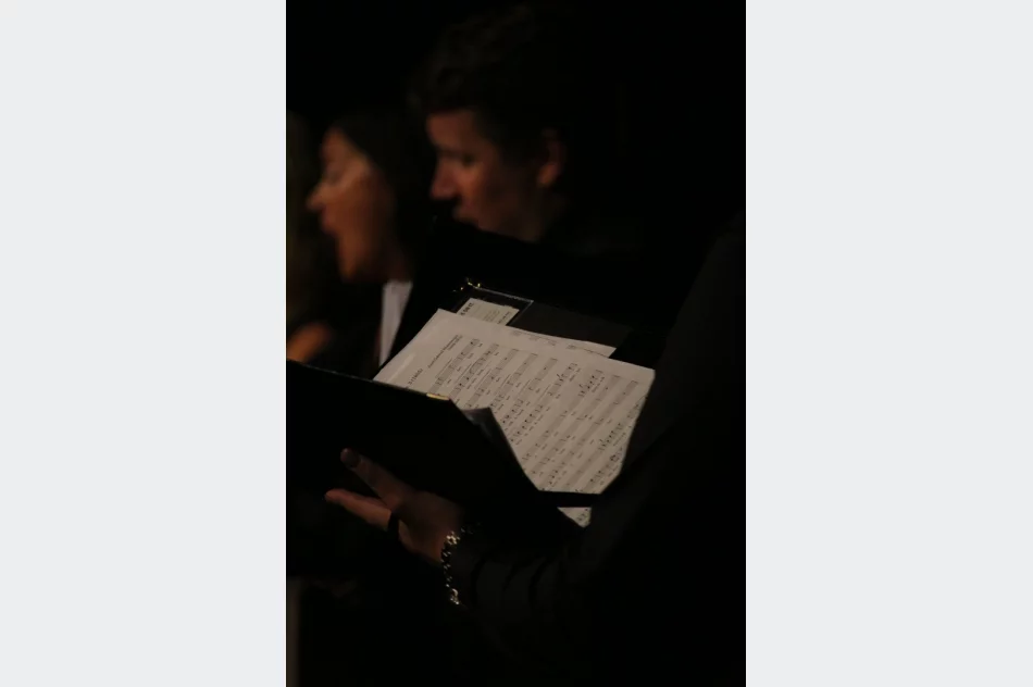 Ze sceny popłynęły dźwięki muzyki cerkiewnej oraz ukraińskiej muzyki ludowej - zdjęcie 10