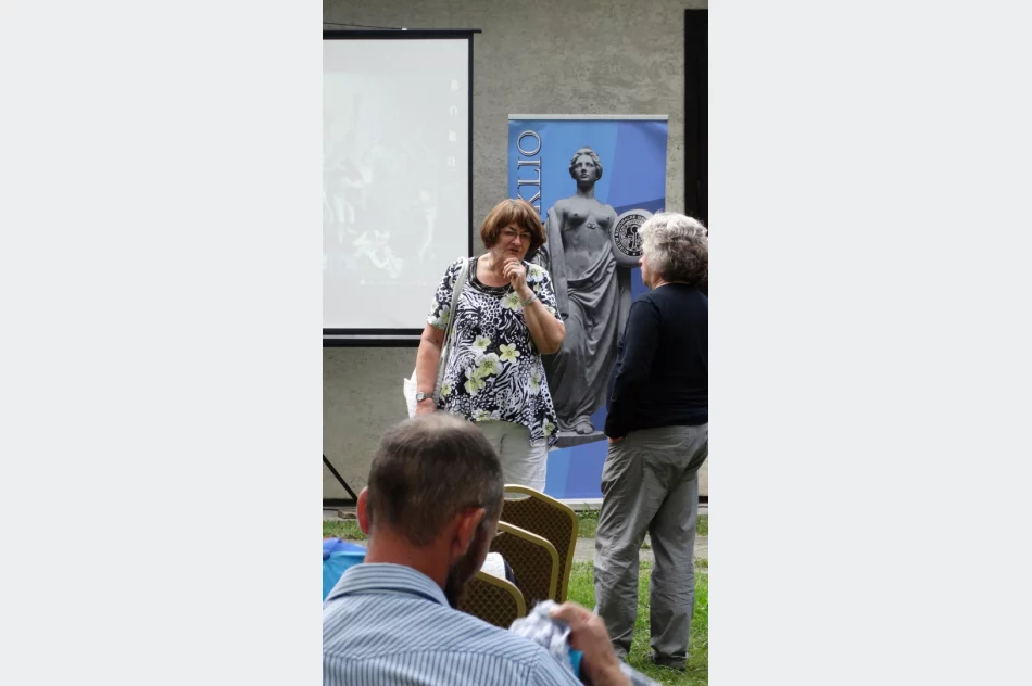 Barbarzyńska mistyfikacja w ogrodzie - zdjęcie 4