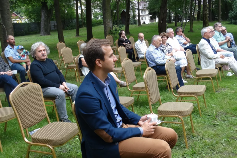 Barbarzyńska mistyfikacja w ogrodzie - zdjęcie 7