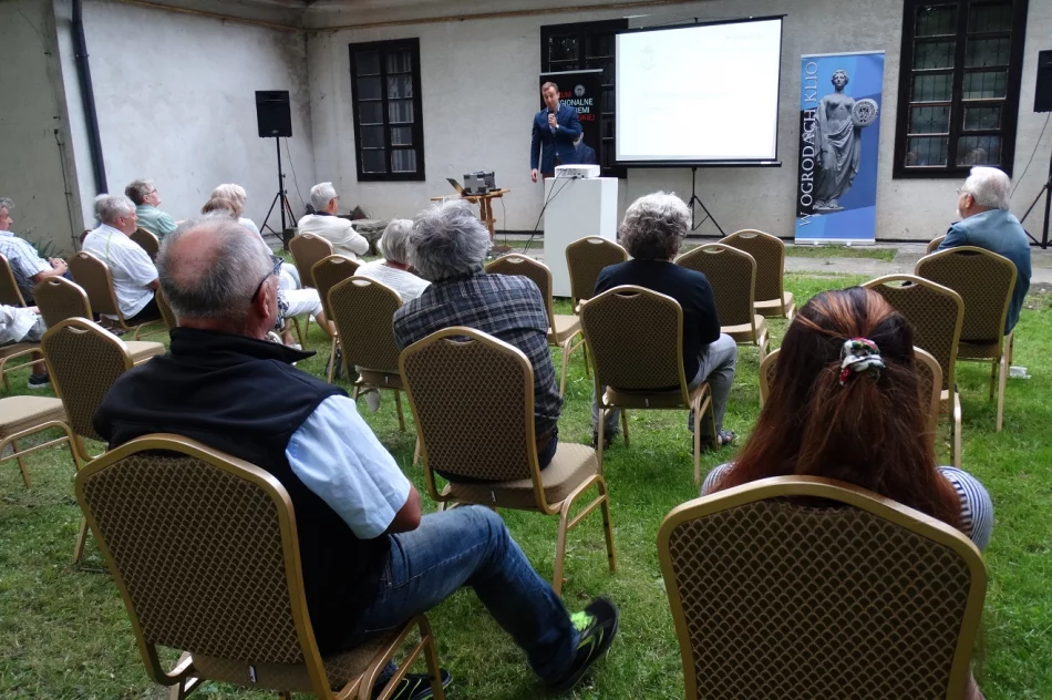 Barbarzyńska mistyfikacja w ogrodzie - zdjęcie 16