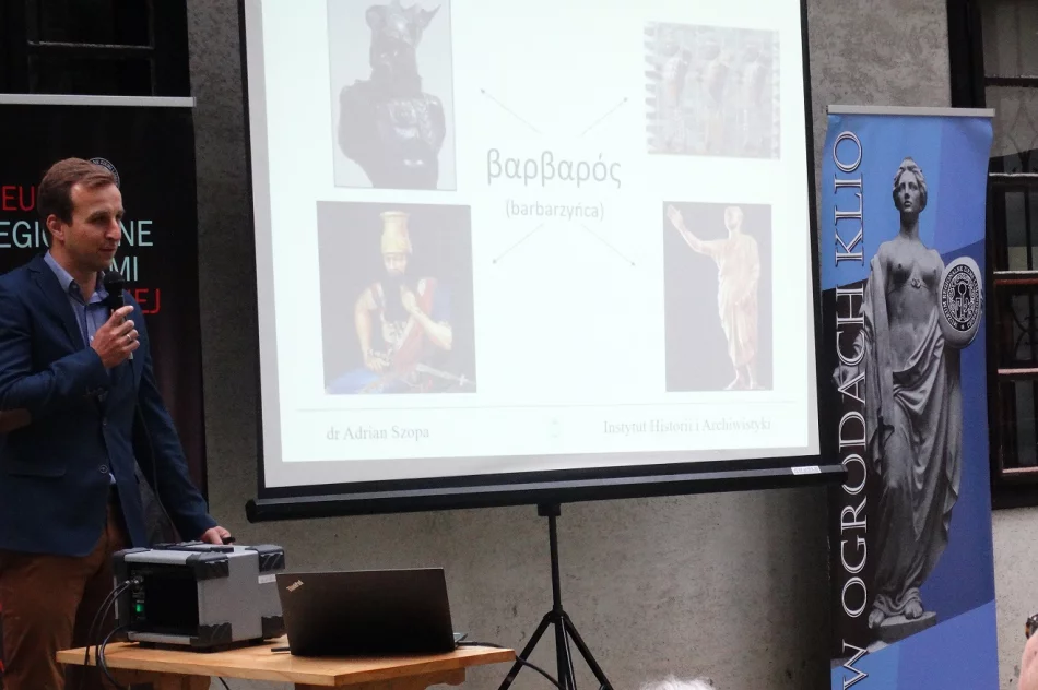 Barbarzyńska mistyfikacja w ogrodzie - zdjęcie 20