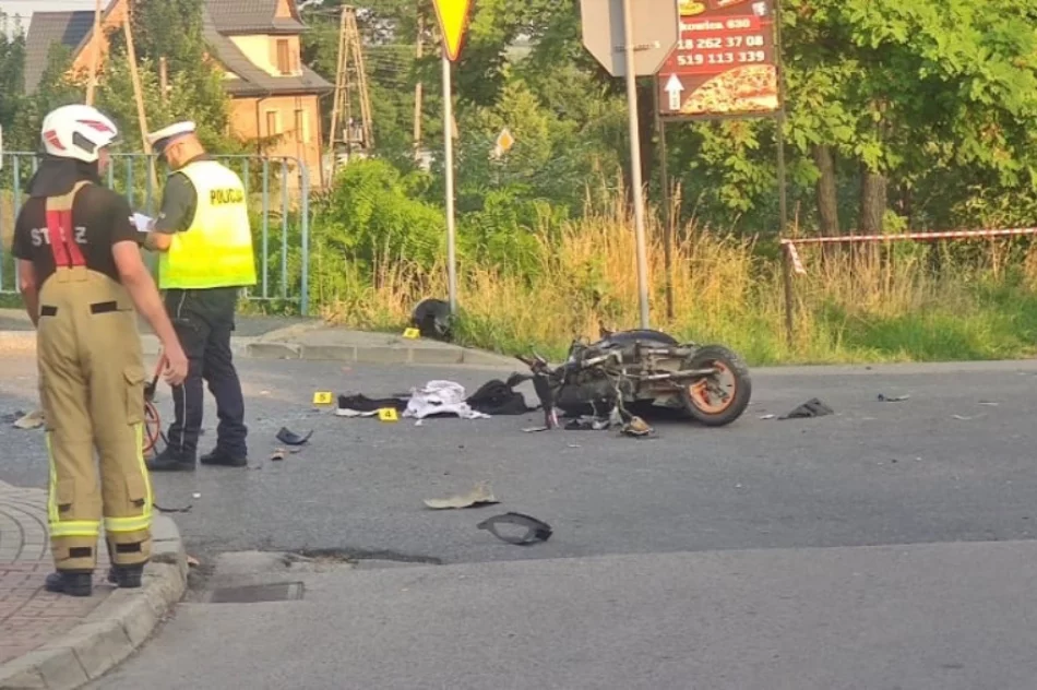 Zderzenie samochodu i motoroweru. Ucierpiało dwóch nastolatków, lądował LPR - zdjęcie 4