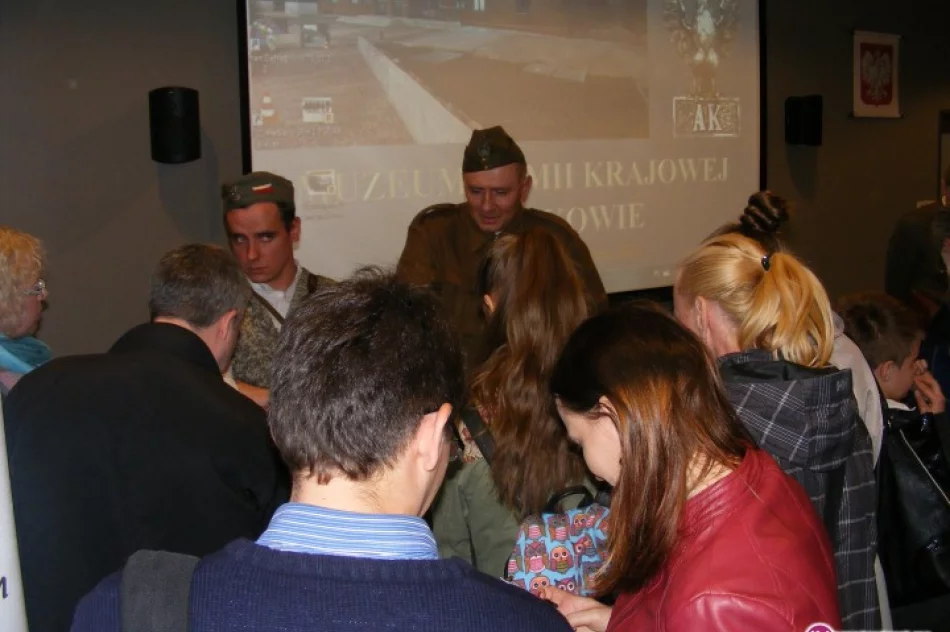 Zbrojnie opanowali Muzeum na jeden dzień - zdjęcie 4