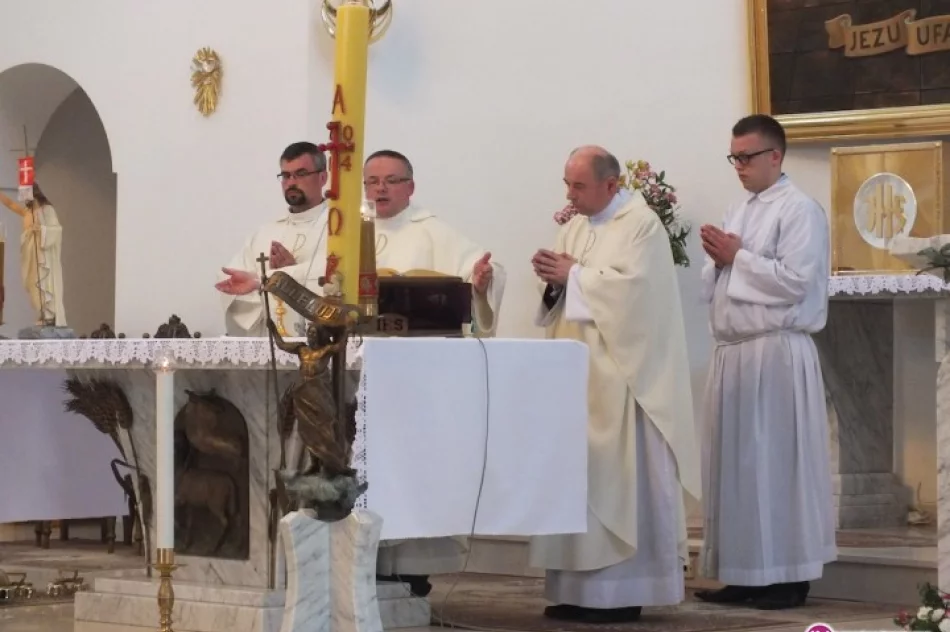 Ponad 400 osób uczestniczyło w „Mini-Emaus' - zdjęcie 3