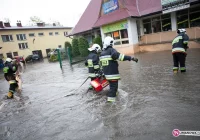 Gwałtowne burze i podtopione budynki - zdjęcie główne
