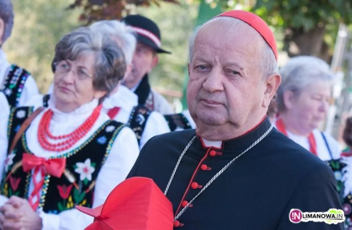 Kardynał oddał się do dyspozycji papieża