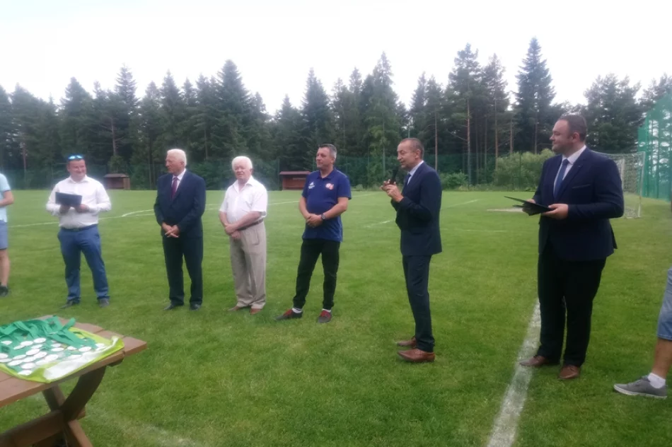 Jubileusz 30-lecia, klub na fali wznoszącej - zdjęcie 2