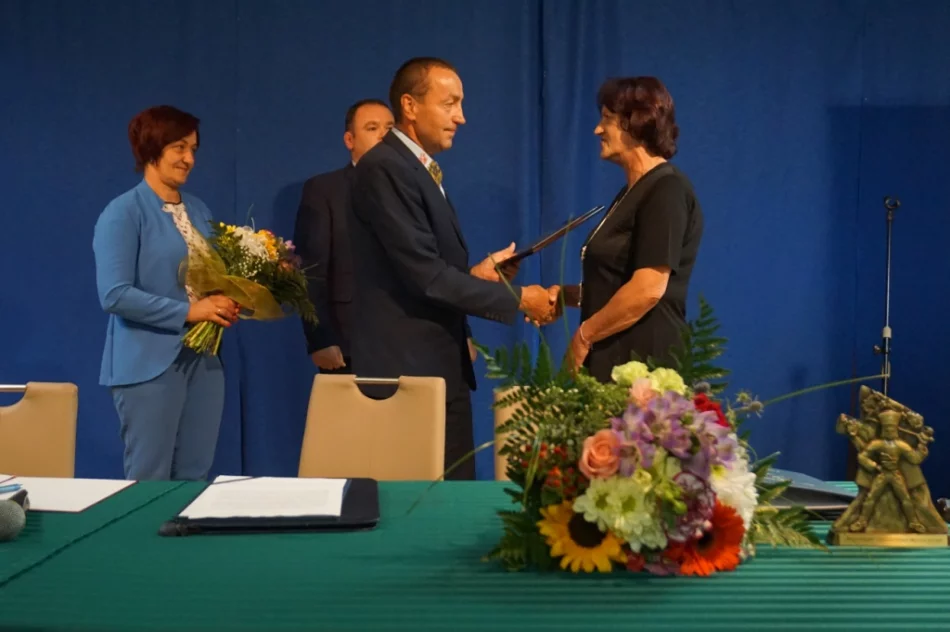 Podziękowanie dla dyrektora odchodzącego na emeryturę - zdjęcie 8