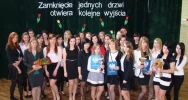 Maturzyści opuścili szkolne mury - zdjęcie 4