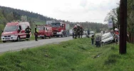 Toyota wpadła do rowu. 3 osoby trafiły do szpitala - zdjęcie 3