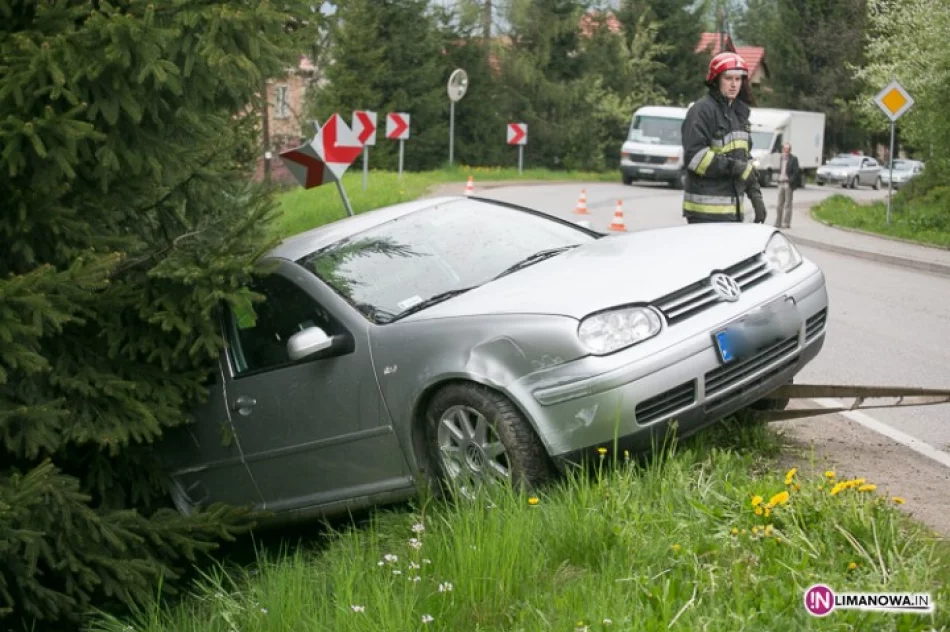 Samochód wypadł z drogi, kierowca pijany - zdjęcie 3