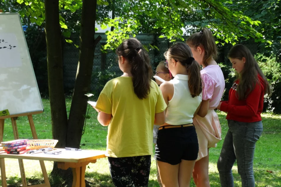 WYOBRAŹNIA PRZESZŁOŚCI – plenerowe warsztaty edukacyjno-artystyczne w Muzeum Regionalnym Ziemi Limanowskiej - zdjęcie 3