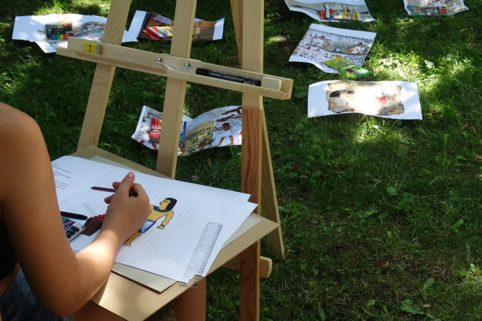 WYOBRAŹNIA PRZESZŁOŚCI – plenerowe warsztaty edukacyjno-artystyczne w Muzeum Regionalnym Ziemi Limanowskiej - zdjęcie 4