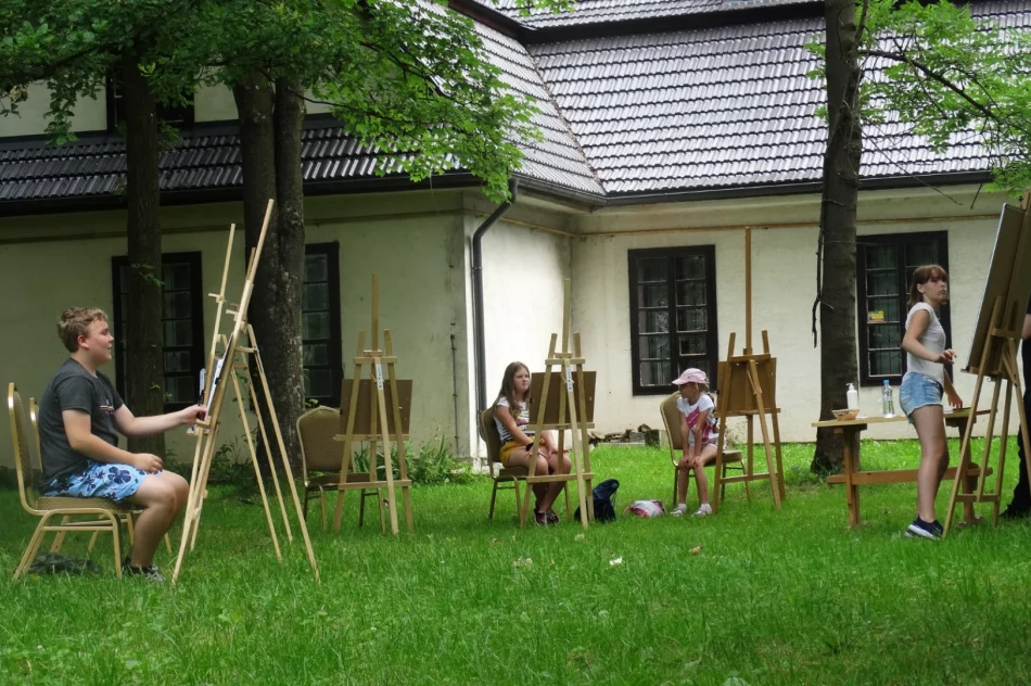 WYOBRAŹNIA PRZESZŁOŚCI – plenerowe warsztaty edukacyjno-artystyczne w Muzeum Regionalnym Ziemi Limanowskiej - zdjęcie 8