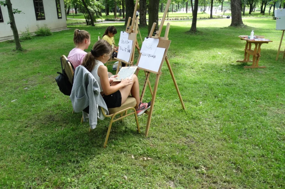 WYOBRAŹNIA PRZESZŁOŚCI – plenerowe warsztaty edukacyjno-artystyczne w Muzeum Regionalnym Ziemi Limanowskiej - zdjęcie 16