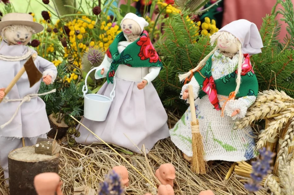 Wielkie święto folkloru z nagrodami dla KGW. Zabawę przerwała pogoda - zdjęcie 9