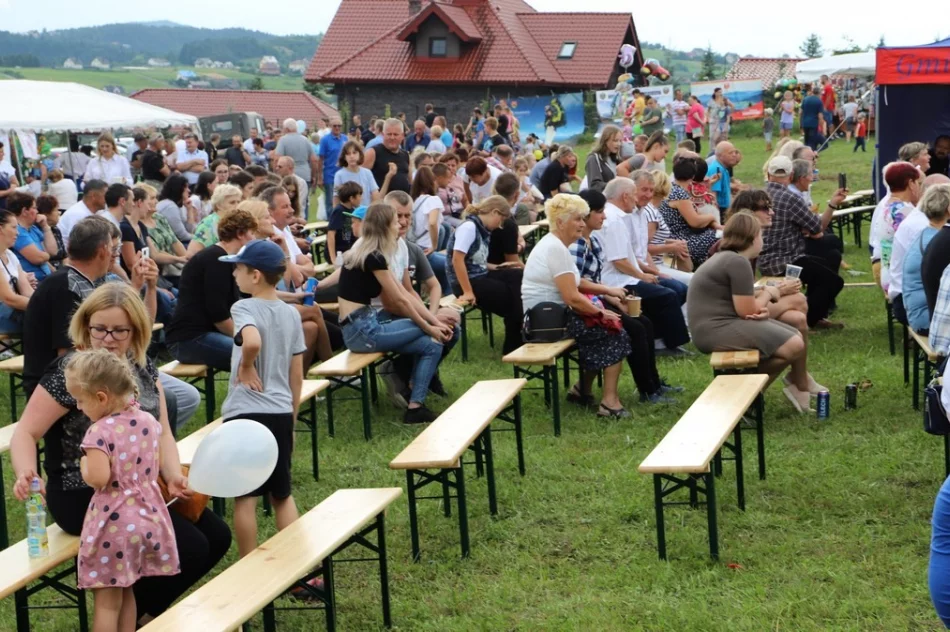 Wielkie święto folkloru z nagrodami dla KGW. Zabawę przerwała pogoda - zdjęcie 10