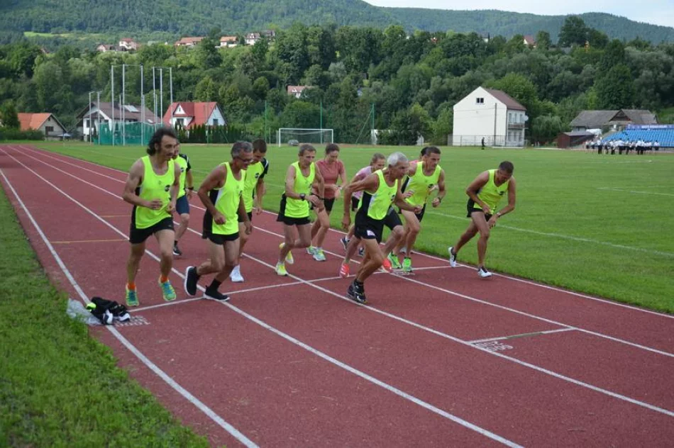 Przedstawiciele władz oficjalnie otwarli stadion - zdjęcie 6