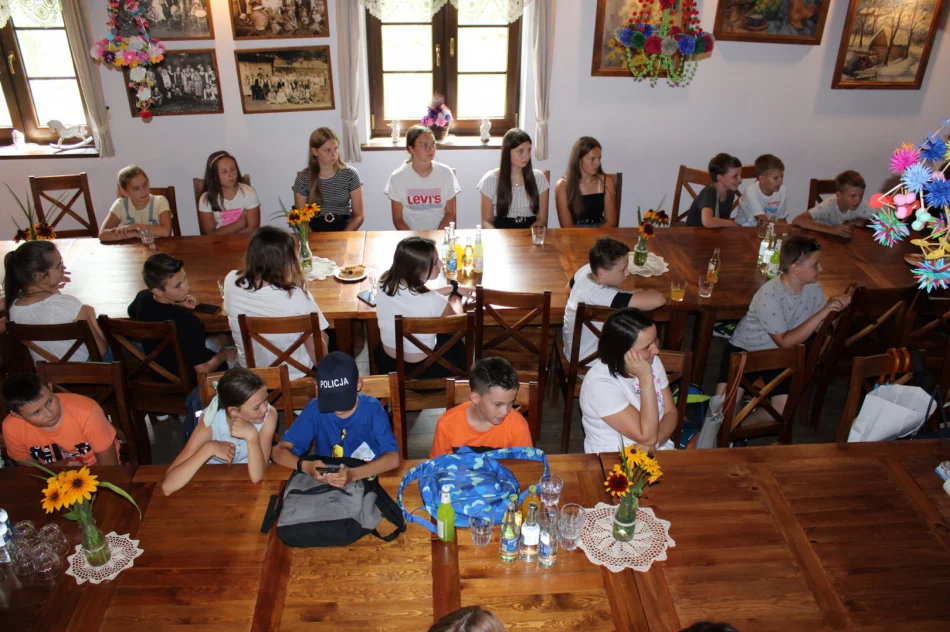 Warsztaty artystyczne i „Biesiada zbójnicka” w ramach polsko-słowackiego mikroprojektu w MBP w Limanowej - zdjęcie 6