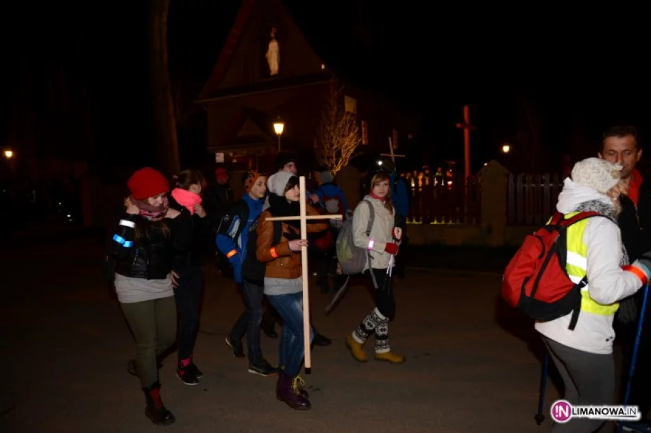 Ekstremalną Drogą przeszło 200 osób - zdjęcie 4