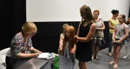 Spotkanie autorskie z pisarką Barbarą Gawryluk w MBP w Limanowej - zdjęcie 3