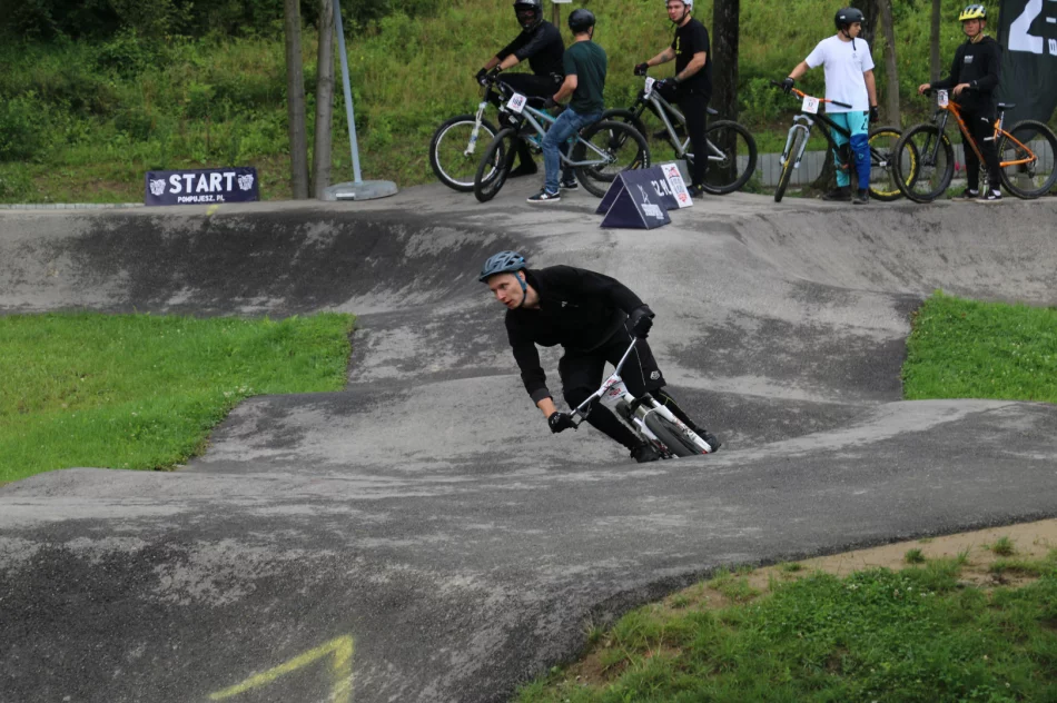 „Nie Pompujesz – Nie Jedziesz” – ogólnopolskie zawody na pamptracku w Limanowej za nami! - zdjęcie 15