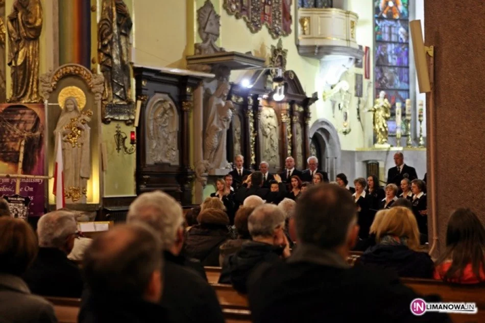 Modlili się za ofiary katastrofy pod Smoleńskiem - zdjęcie 4