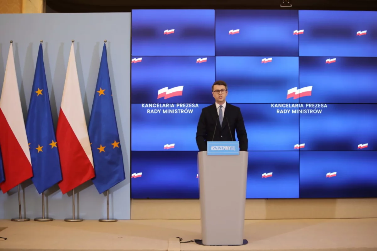 Mateusz Morawiecki zwrócił się do prezydenta o odwołanie Jarosława Gowina z funkcji wicepremiera i szefa MRPiT