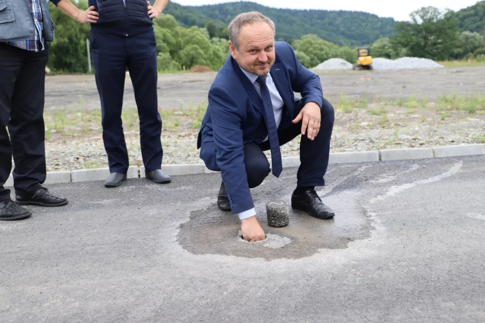 Odbiór zmodernizowanych dróg w Walowej Górze i Młynnem - zdjęcie 19