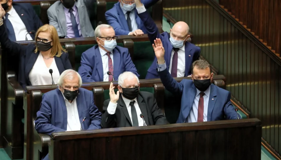Sejm przegłosował lex TVN. Sprawdź jak głosowali posłowie z naszego regionu - zdjęcie 1