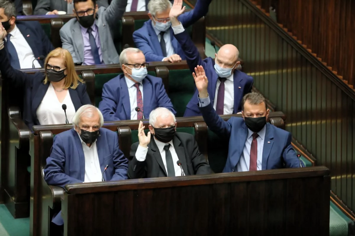Sejm przegłosował lex TVN. Sprawdź jak głosowali posłowie z naszego regionu