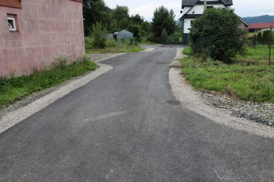 Odebrano drogi gminne po przebudowie - zdjęcie 3