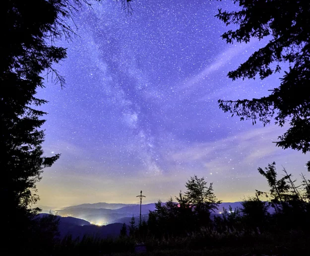 W piątek przywitamy astronomiczną wiosnę. Co zobaczymy na niebie? - zdjęcie główne