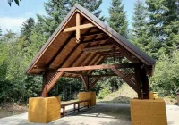 Zamiast wieży powstała wiata. Były wójt: żenada - zdjęcie główne