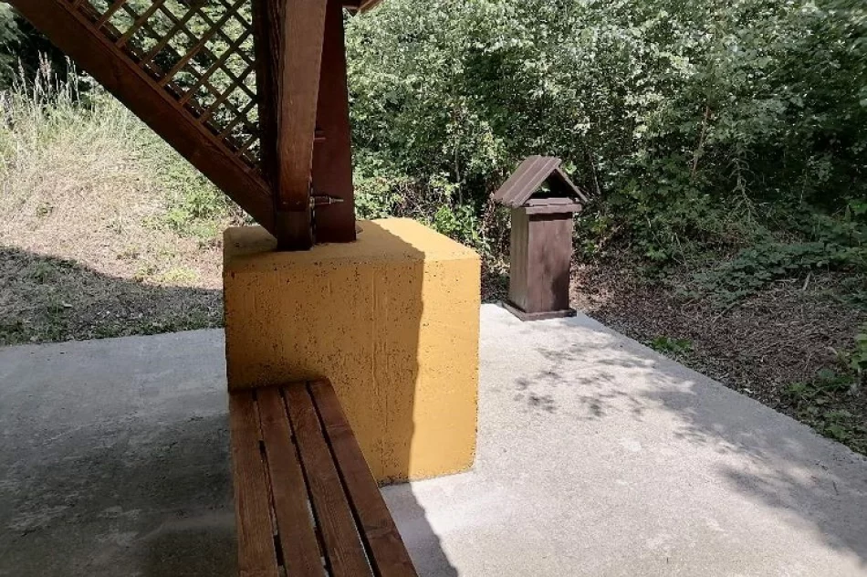 Zamiast wieży powstała wiata. Były wójt: żenada - zdjęcie 2