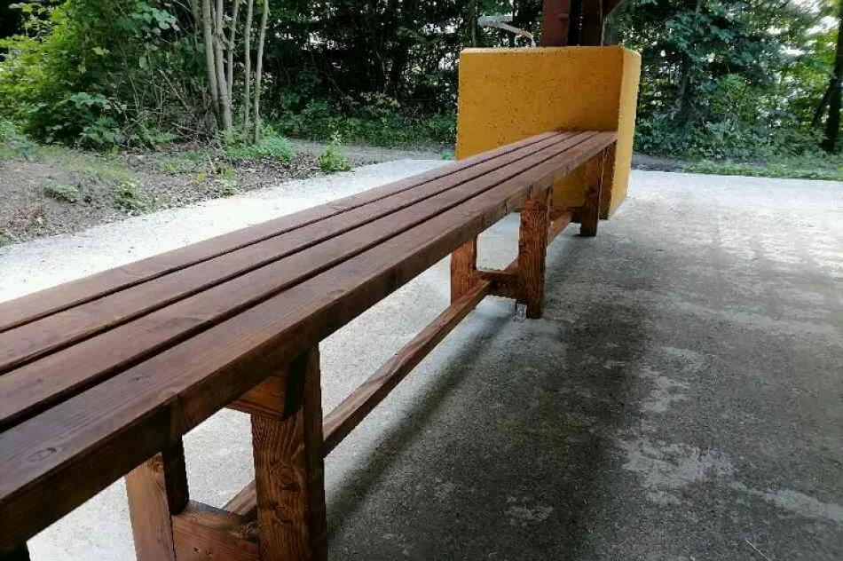 Zamiast wieży powstała wiata. Były wójt: żenada - zdjęcie 4