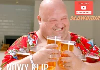 Cześć tu Sławomir. Zabieram Was czarterem na „All Inclusive” - premiera nowego klipu - zdjęcie główne