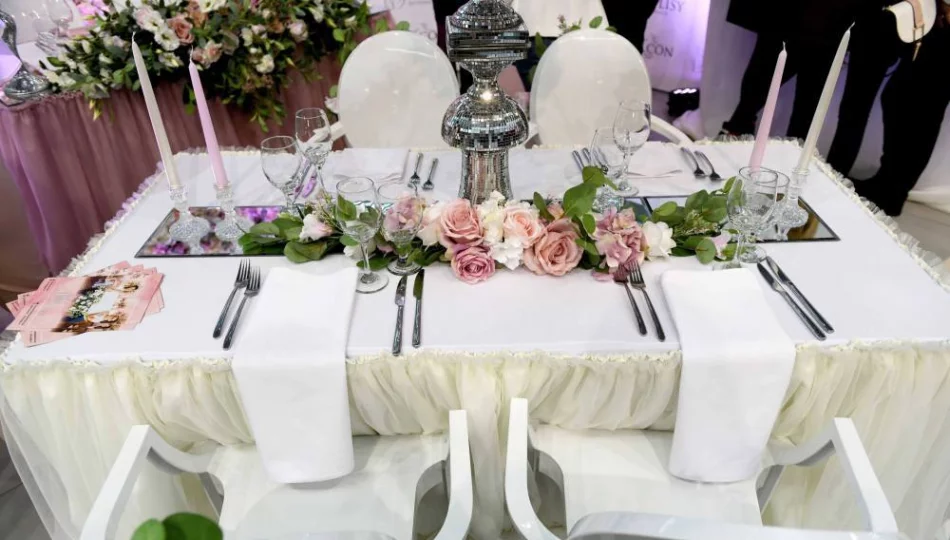 Ile wydajemy na prezent dla młodej pary? - zdjęcie 1