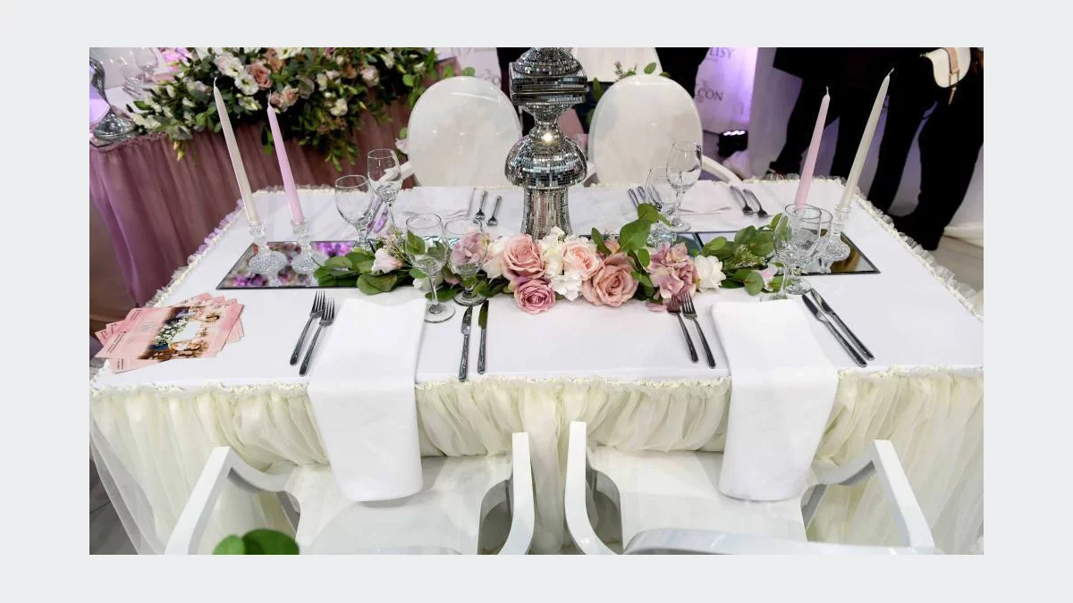Ile wydajemy na prezent dla młodej pary?