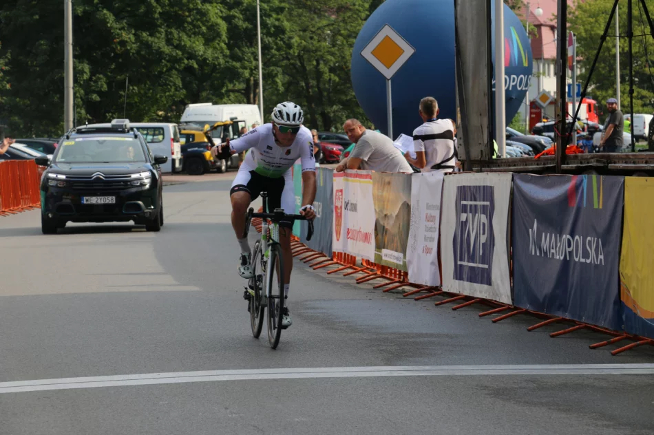 Kolarskie emocje za nami – odbył się 23. Międzynarodowy Wyścig Kolarski „Memoriał Henryka Łasaka” - zdjęcie 9