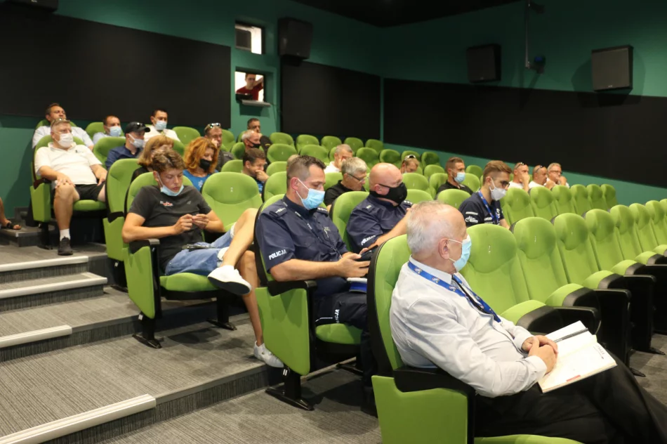 Kolarskie emocje za nami – odbył się 23. Międzynarodowy Wyścig Kolarski „Memoriał Henryka Łasaka” - zdjęcie 10