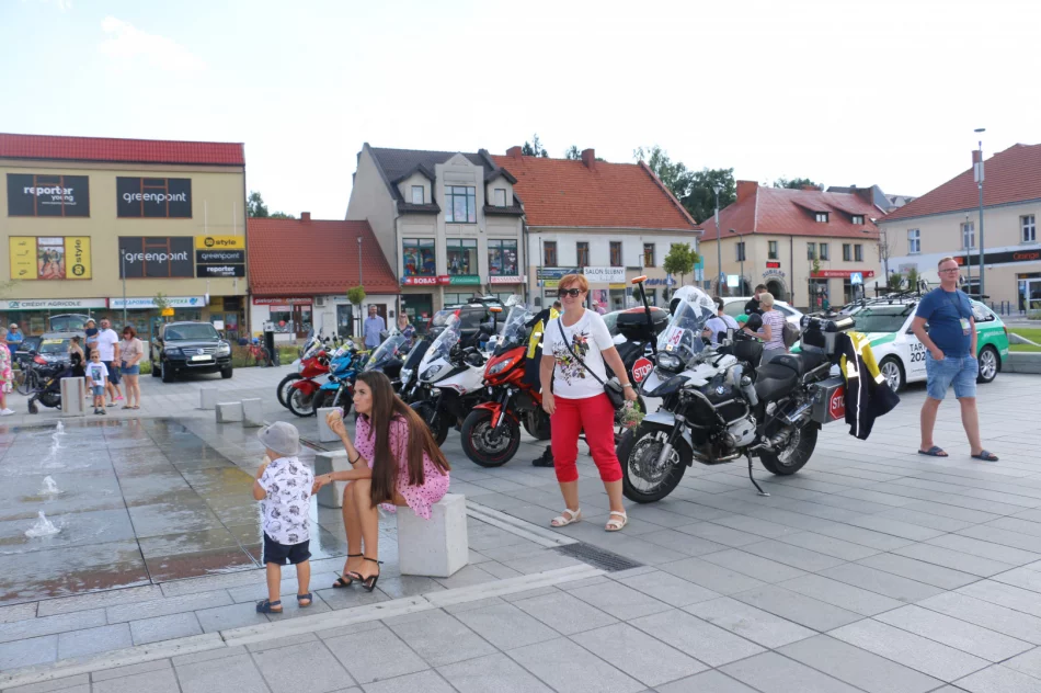 Kolarskie emocje za nami – odbył się 23. Międzynarodowy Wyścig Kolarski „Memoriał Henryka Łasaka” - zdjęcie 16