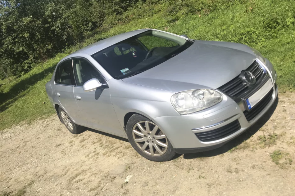 Sprzedam Volkswagen Jetta 2.0 - zdjęcie 1